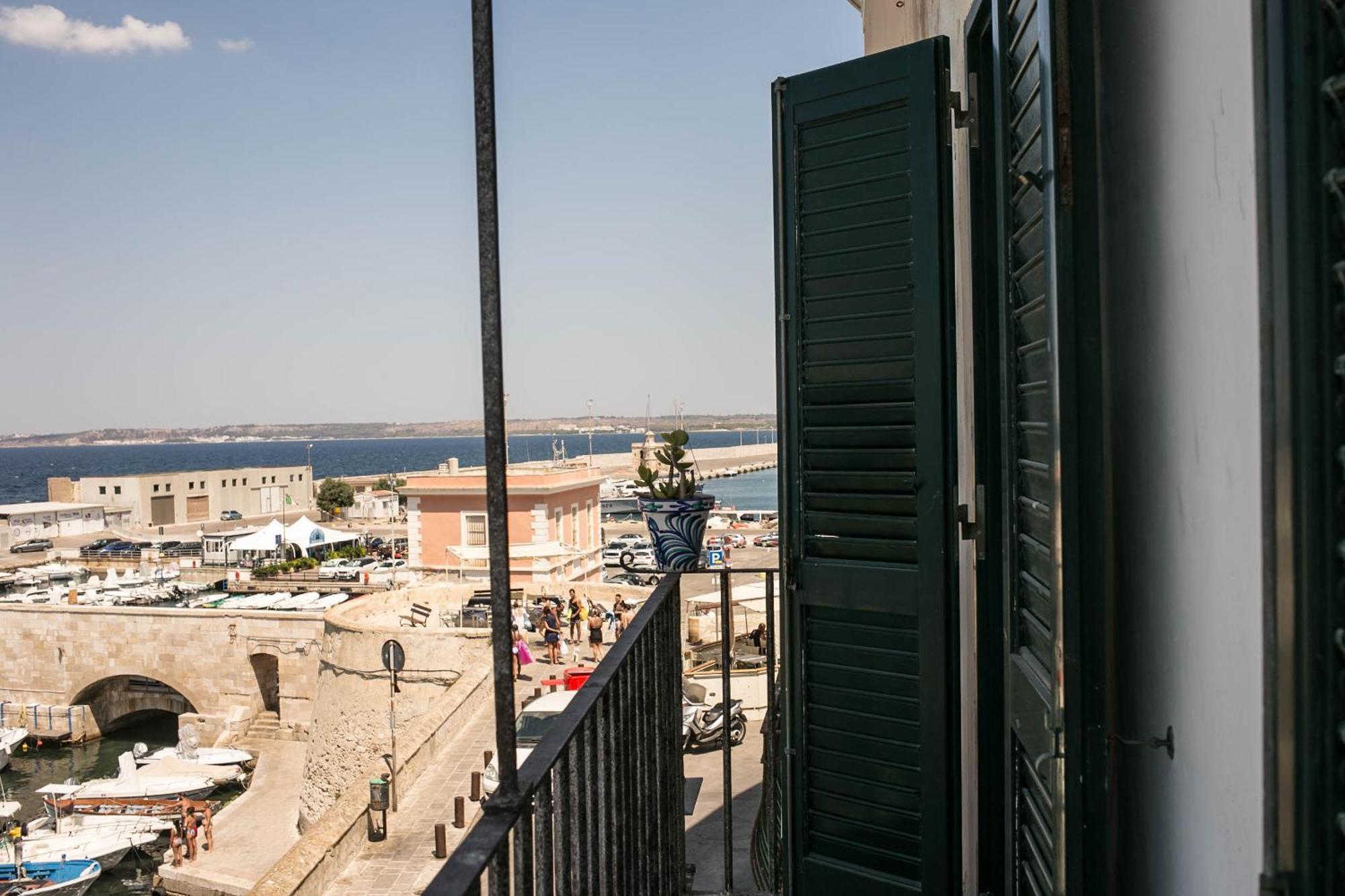 4 Balconi House-San Gregorio Palazzo Unico Vista Mare Villa Gallipoli Ngoại thất bức ảnh